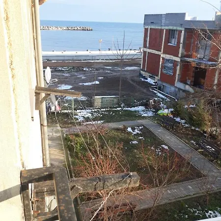Appartement Garsoniera Oana Langa Plaja *